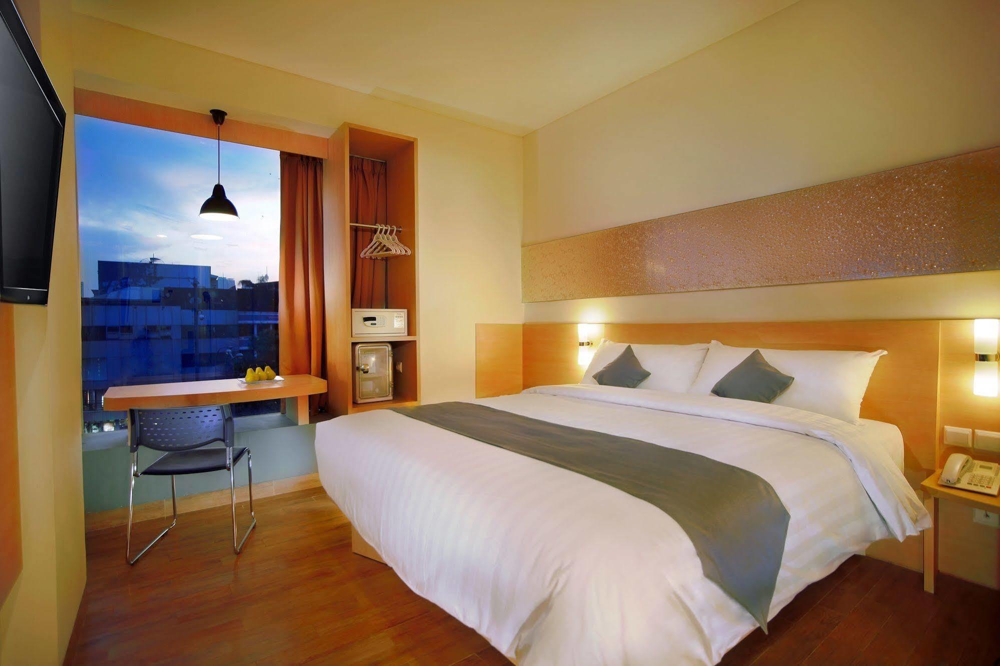 Hotel Neo Melawai By Aston Jakarta Exterior photo